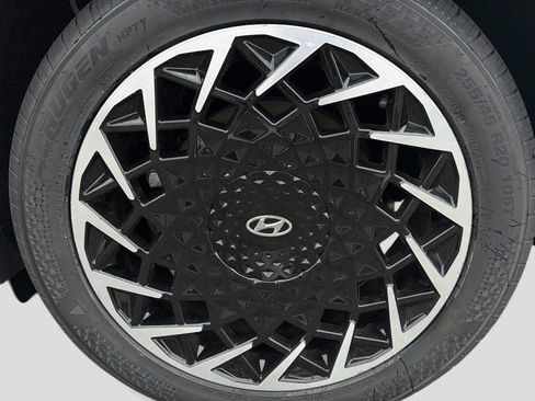 Certified 2024 Hyundai Ioniq 5 Limited AWD/4WD image 14