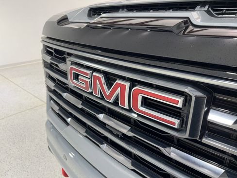 Used 2025 GMC Sierra 2500 AT4 w/ AT4 Premium Plus Package AWD/4WD image 30