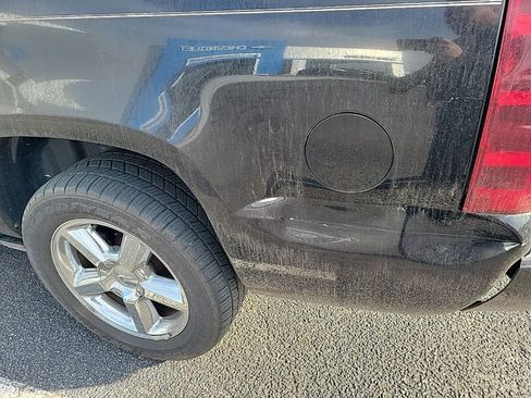 Used 2012 Chevrolet Avalanche LTZ image 14