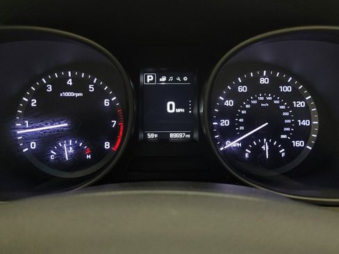 Used 2017 Hyundai Santa Fe SE image 23