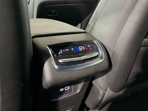 Used 2023 Cadillac XT6 Luxury FWD image 41