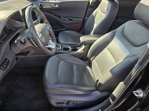 Used 2020 Hyundai Ioniq Limited image 32