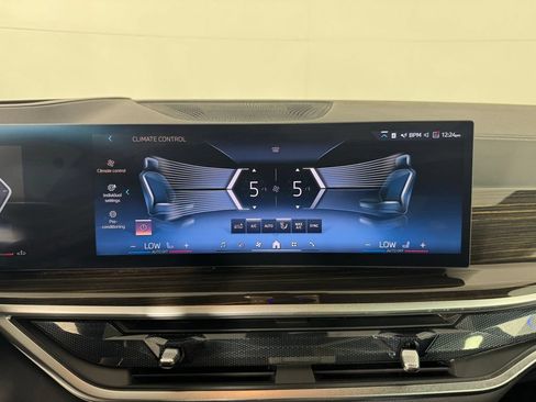 Used 2026 BMW X5 xDrive40i AWD/4WD image 22