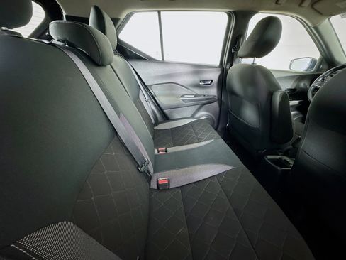 Used 2019 Nissan Kicks SV image 26