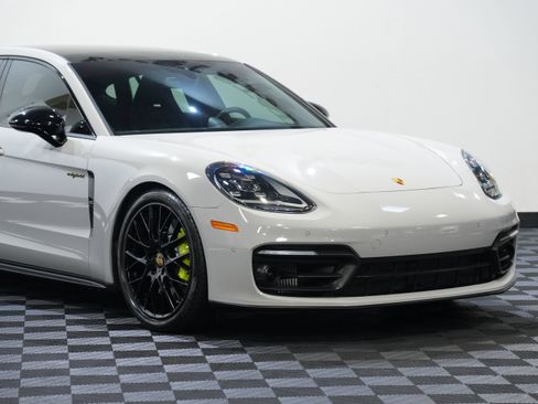 Used 2022 Porsche Panamera 4S w/ Premium Package AWD/4WD image 9