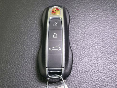 Used 2024 Porsche Panamera 4 image 44