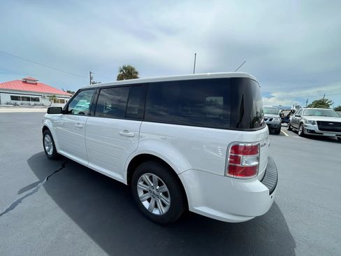 Used 2010 Ford Flex SE FWD image 27