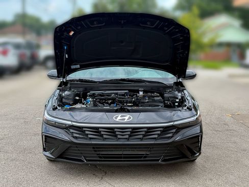 Used 2026 Hyundai Elantra Sport w/ Cargo Package FWD image 33