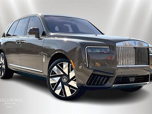 Used 2026 Rolls-Royce Cullinan image 2