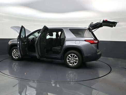 Used 2021 Chevrolet Traverse LS FWD image 34
