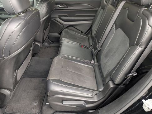 Used 2024 Jeep Grand Cherokee L Laredo image 18