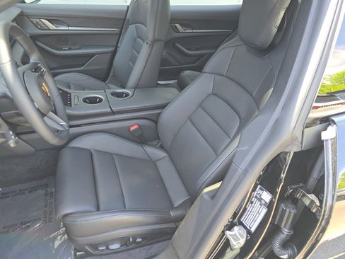 New 2026 Porsche Taycan 4S AWD/4WD image 5