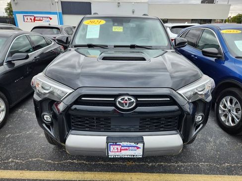 Used 2021 Toyota 4Runner TRD Off-Road Premium w/ Moonroof Package image 2