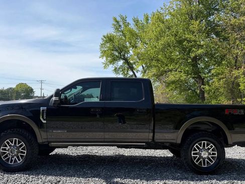 Used 2017 Ford F250 King Ranch w/ King Ranch Ultimate Package image 4