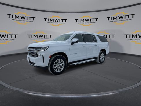 Used 2024 Chevrolet Suburban Premier image 5