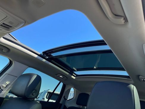 Used 2020 Buick Envision Essence w/ Experience Buick Package image 9