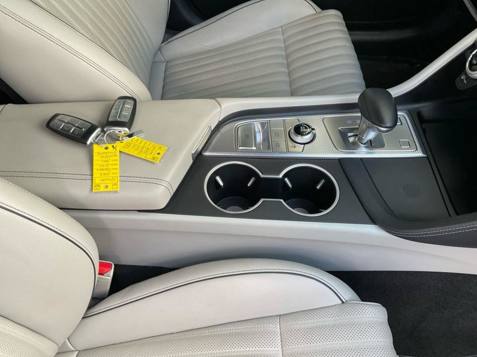 Used 2023 Genesis G70 3.3T AWD/4WD image 38