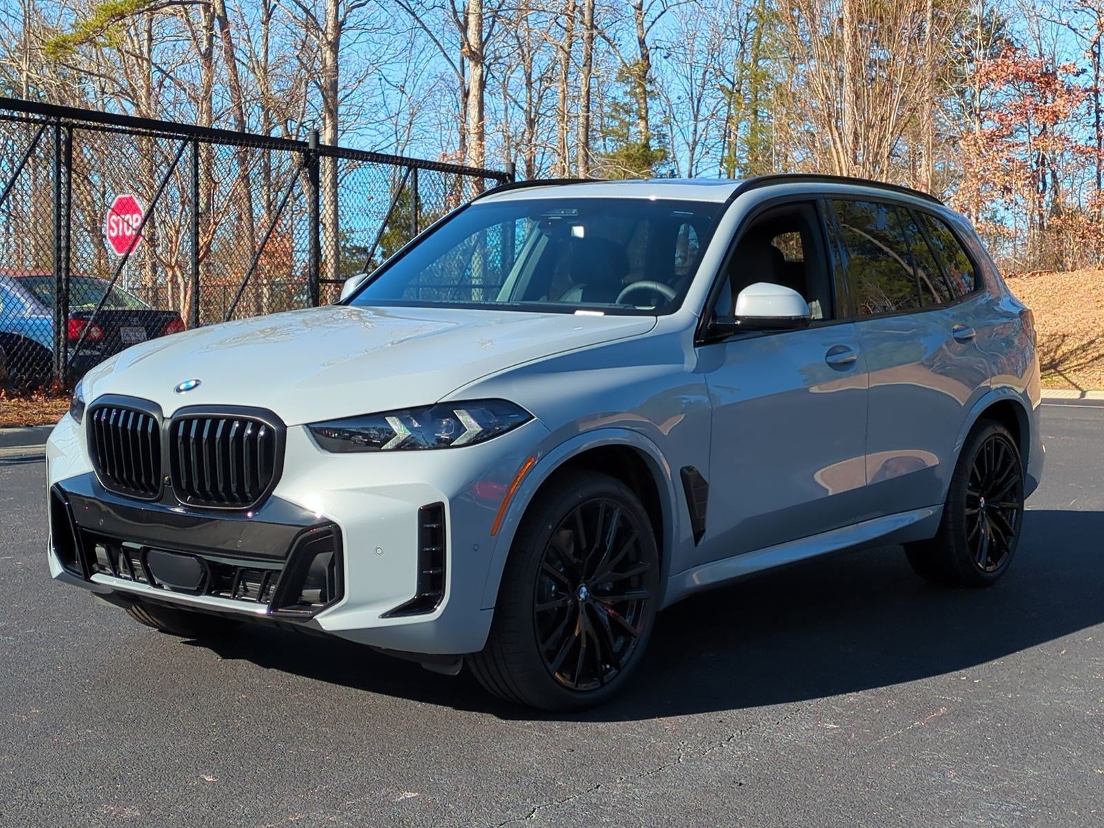 Certified 2026 BMW X5 xDrive40i w/ M Sport Package AWD/4WD image 5