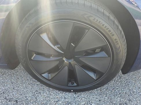 Used 2025 Tesla Model 3 Long Range RWD image 10