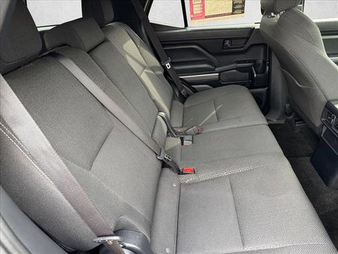 Certified 2025 Toyota 4Runner SR5 AWD/4WD image 18