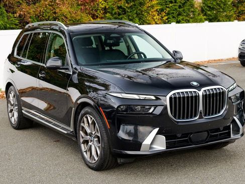 Used 2024 BMW X7 xDrive40i image 9