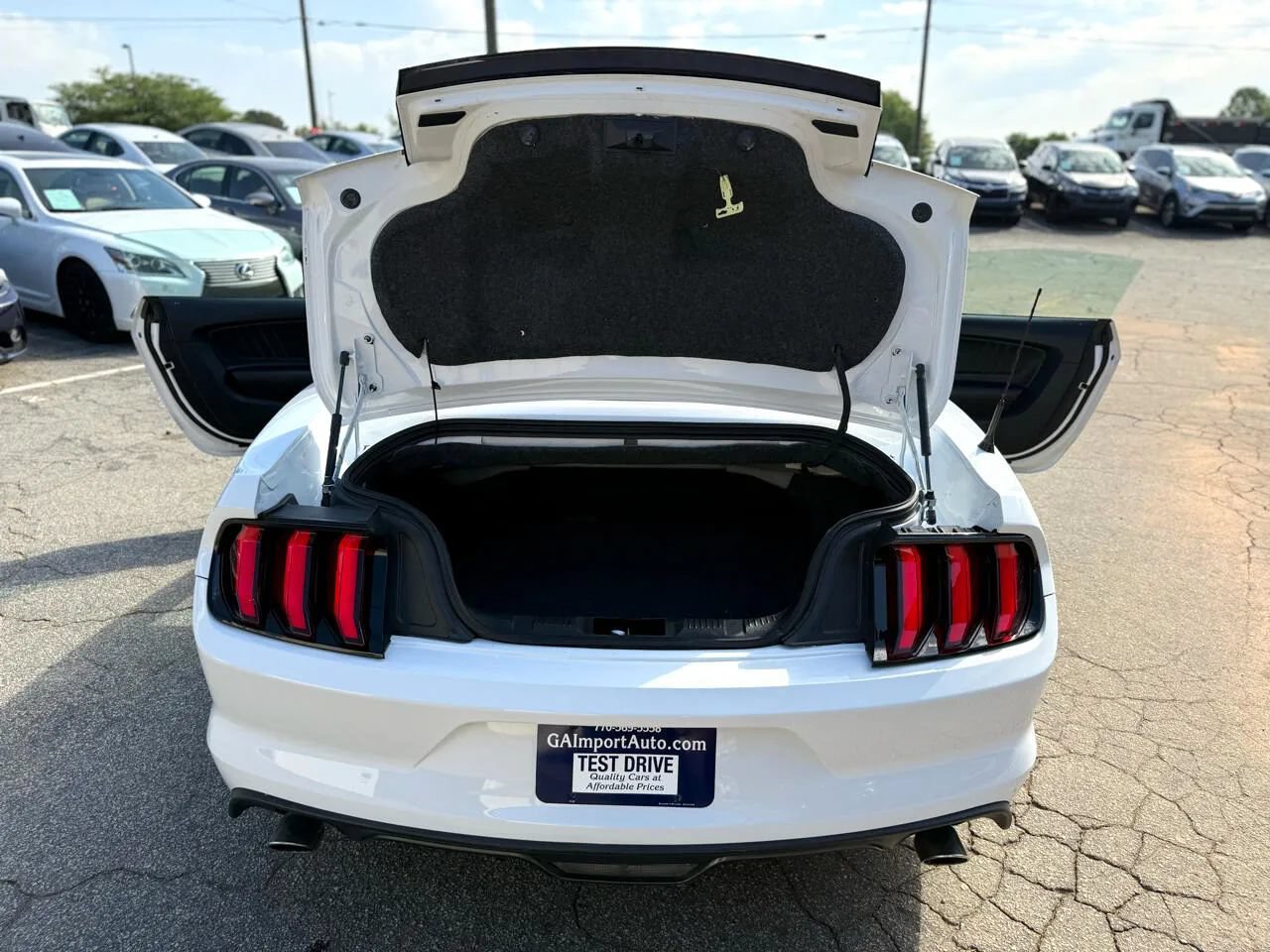 Used 2016 Ford Mustang Premium RWD image 28