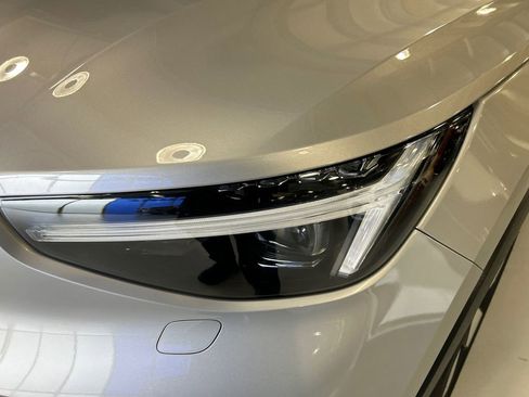 Certified 2023 Volvo XC40 Recharge Ultimate AWD/4WD image 7