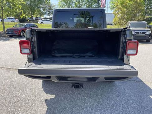 Used 2021 Jeep Gladiator Sport AWD/4WD image 13