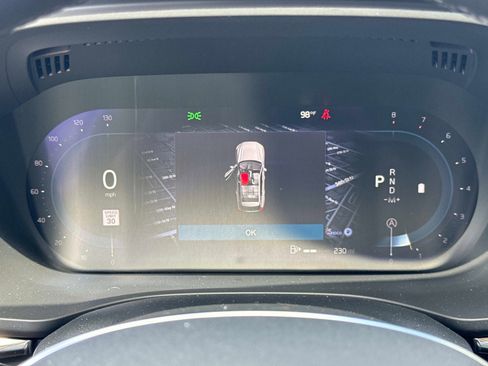 Certified 2025 Volvo XC60 B5 Core w/ Protection Package Premier image 27