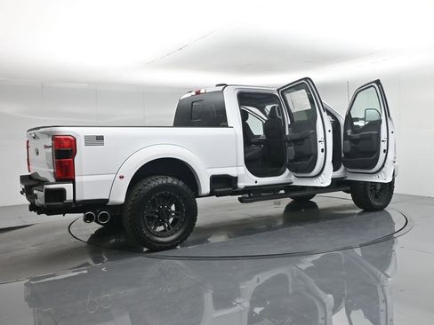 New 2026 Ford F250 Lariat w/ Black Appearance Package image 5