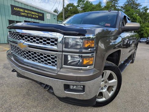 Used 2015 Chevrolet Silverado 1500 LT w/ LT Convenience Package AWD/4WD image 3