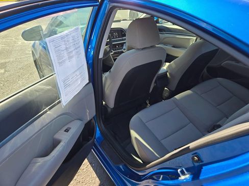 Used 2018 Hyundai Elantra SEL FWD image 15