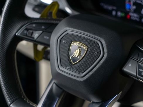 Used 2019 Lamborghini Urus image 23