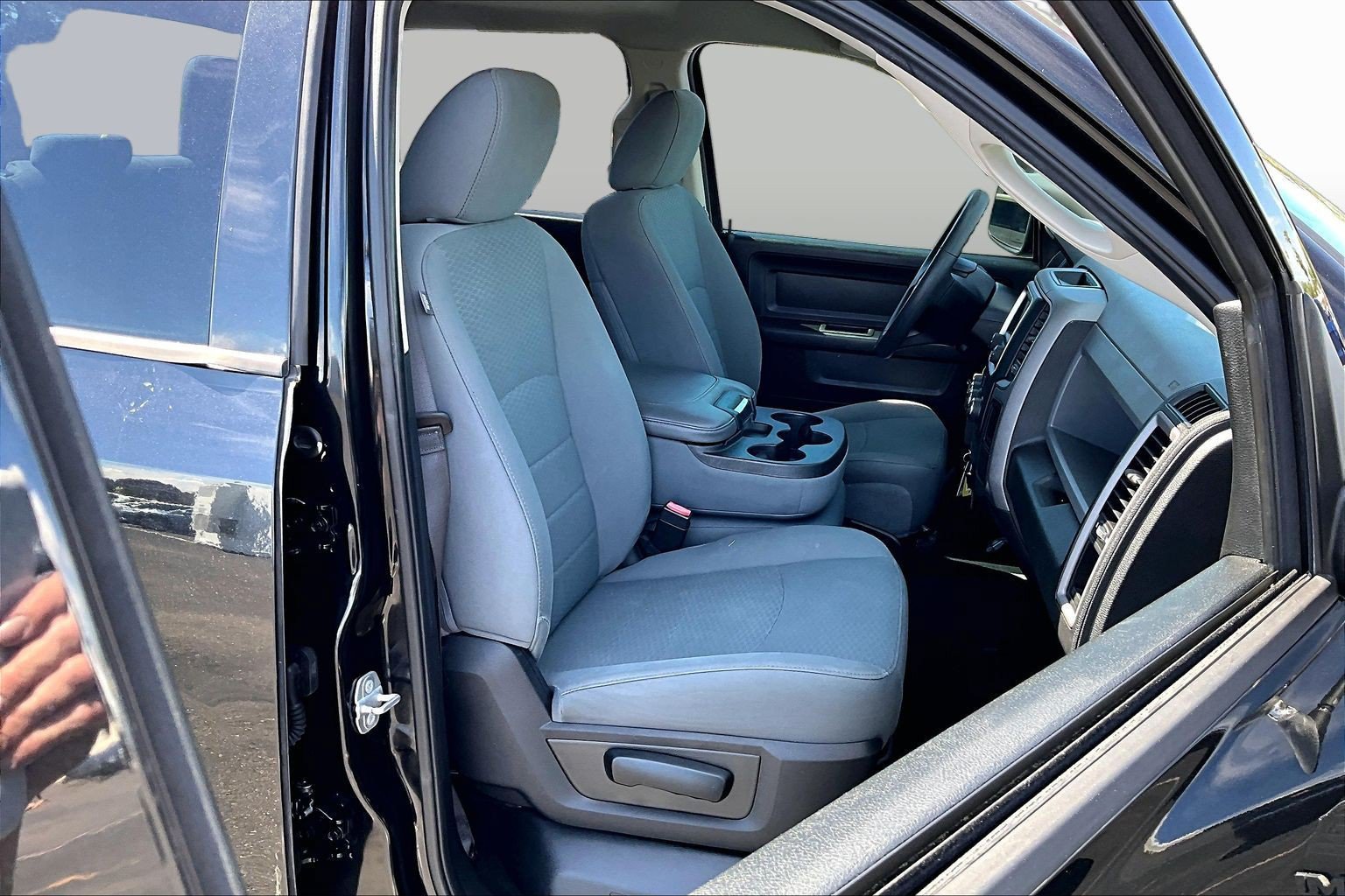 Used 2019 RAM 1500 Express w/ Express Value Package AWD/4WD image 7