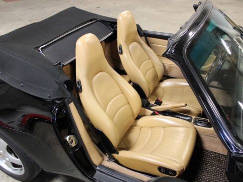 Used 1995 Porsche 911 Cabriolet image 38