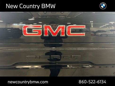 Used 2022 GMC Sierra 1500 AT4 w/ AT4 Premium Package image 10