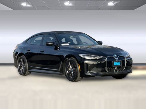 Certified 2023 BMW i4 eDrive35 w/ Premium Package image 7