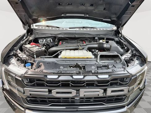Used 2025 Ford F150 Raptor AWD/4WD image 18