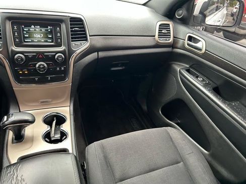 Used 2015 Jeep Grand Cherokee Laredo w/ Quick Order Package 23E RWD image 13