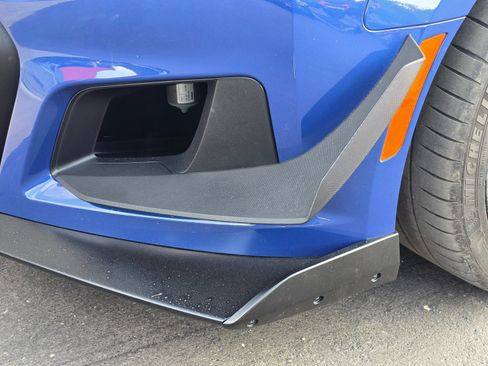 Used 2021 Chevrolet Camaro ZL1 RWD image 4