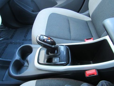 Used 2020 Chevrolet Bolt LT image 37