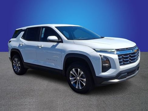 Used 2026 Chevrolet Equinox LT FWD image 2