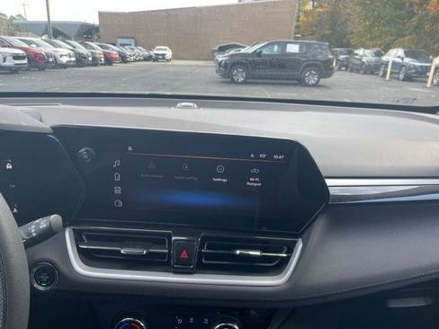 Used 2025 Chevrolet TrailBlazer LT image 18