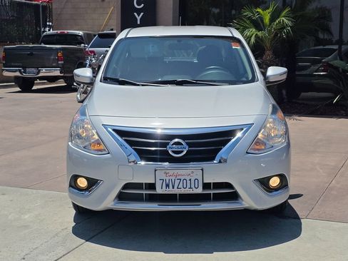 Used 2017 Nissan Versa FWD image 4