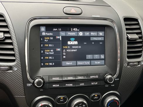 Used 2017 Kia Forte S w/ S Technology Package FWD image 14