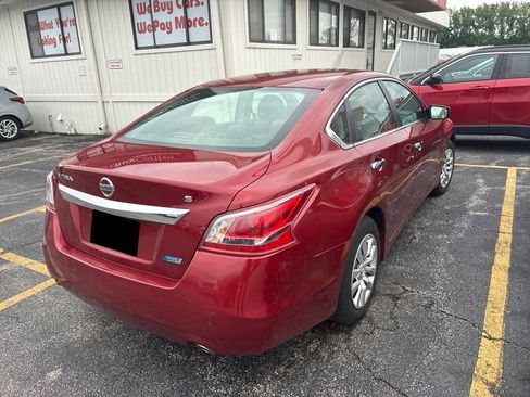 Used 2013 Nissan Altima 2.5 S FWD image 2