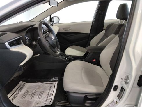 Used 2020 Toyota Corolla LE image 24