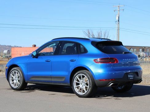 Used 2018 Porsche Macan Sport Edition image 4