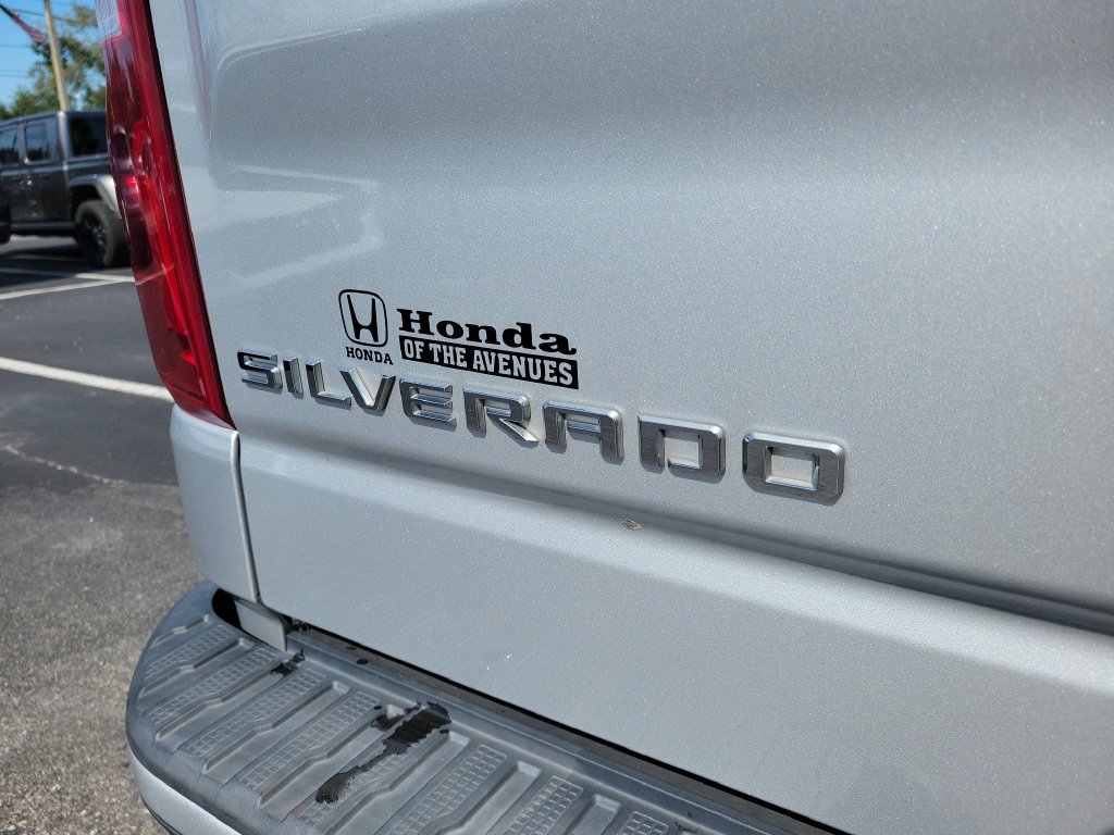 Used 2020 Chevrolet Silverado 1500 RST w/ All-Star Edition RWD image 9