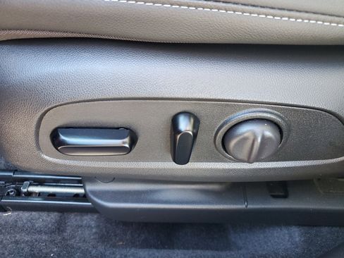 Used 2024 Buick Envista Preferred w/ Convenience I Package image 18